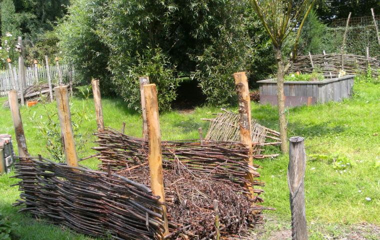 Een takkenril in de kringlooptuin in Tivoli
