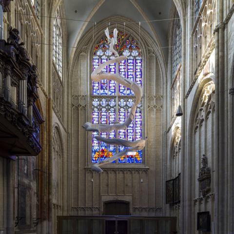 Het kunstwerk MMXXV van Mickey Yang in de Onze-Lieve-Vrouw-over-de-Dijlekerk