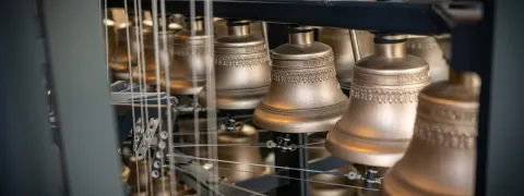 De klokken in een Mechelse beiaard.