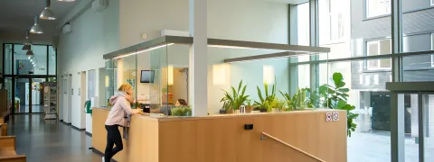 Het onthaal van het sociaal huis in Mechelen.